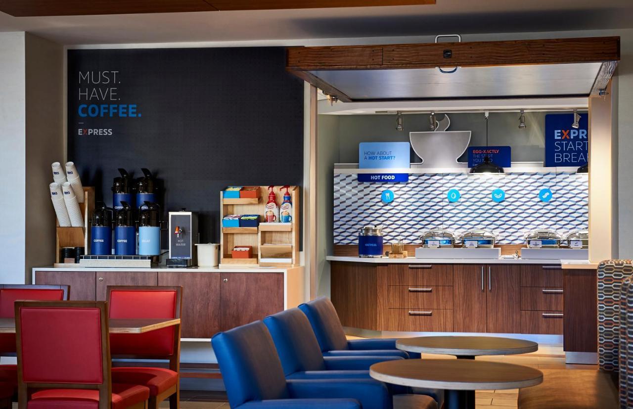 Holiday Inn Express & Suites - Milan - Sandusky Area By Ihg Eksteriør billede