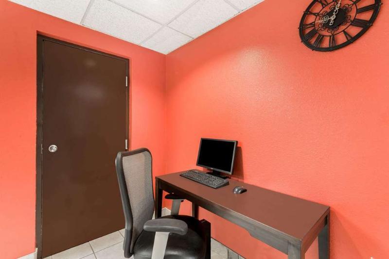 Holiday Inn Express & Suites - Milan - Sandusky Area By Ihg Eksteriør billede