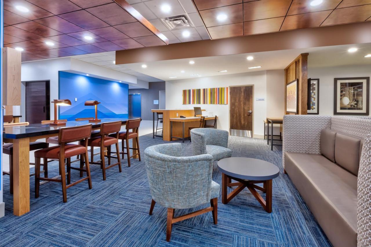 Holiday Inn Express & Suites - Milan - Sandusky Area By Ihg Eksteriør billede
